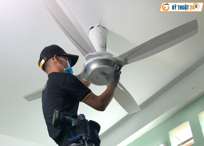 Thợ lắp quạt trần tại nhà giá rẻ đảm bảo thẩm mỹ